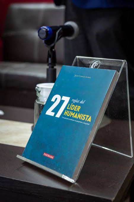 Las 27 reglas del líder humanista: una guía para liderar con propósito e integridad